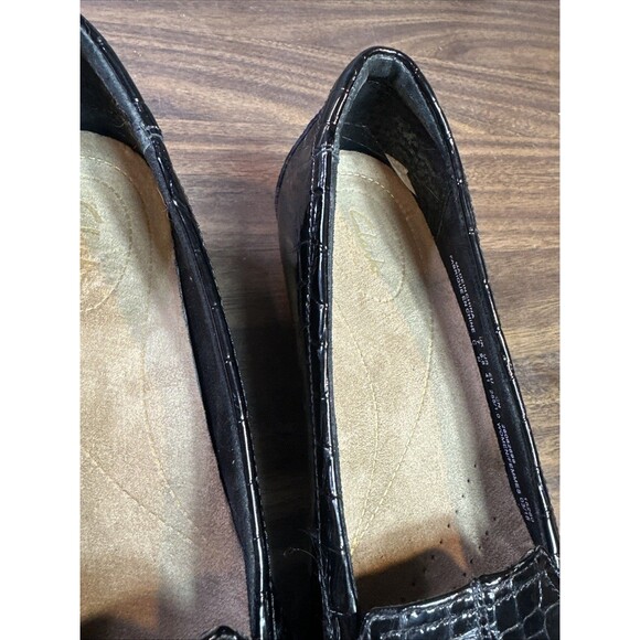 Clarks Artisan Shoes Pumps Heels Women Size 9.5N Black Patent Slip On - Picture 15 of 16